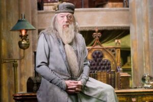 Alvo Dumbledore: lidere como o diretor escolar mais famoso de todos os tempos.